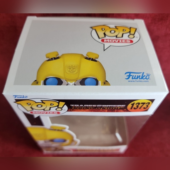 Bumblebee funko # 1373 (nib) With pop protector - Picture 4 of 7